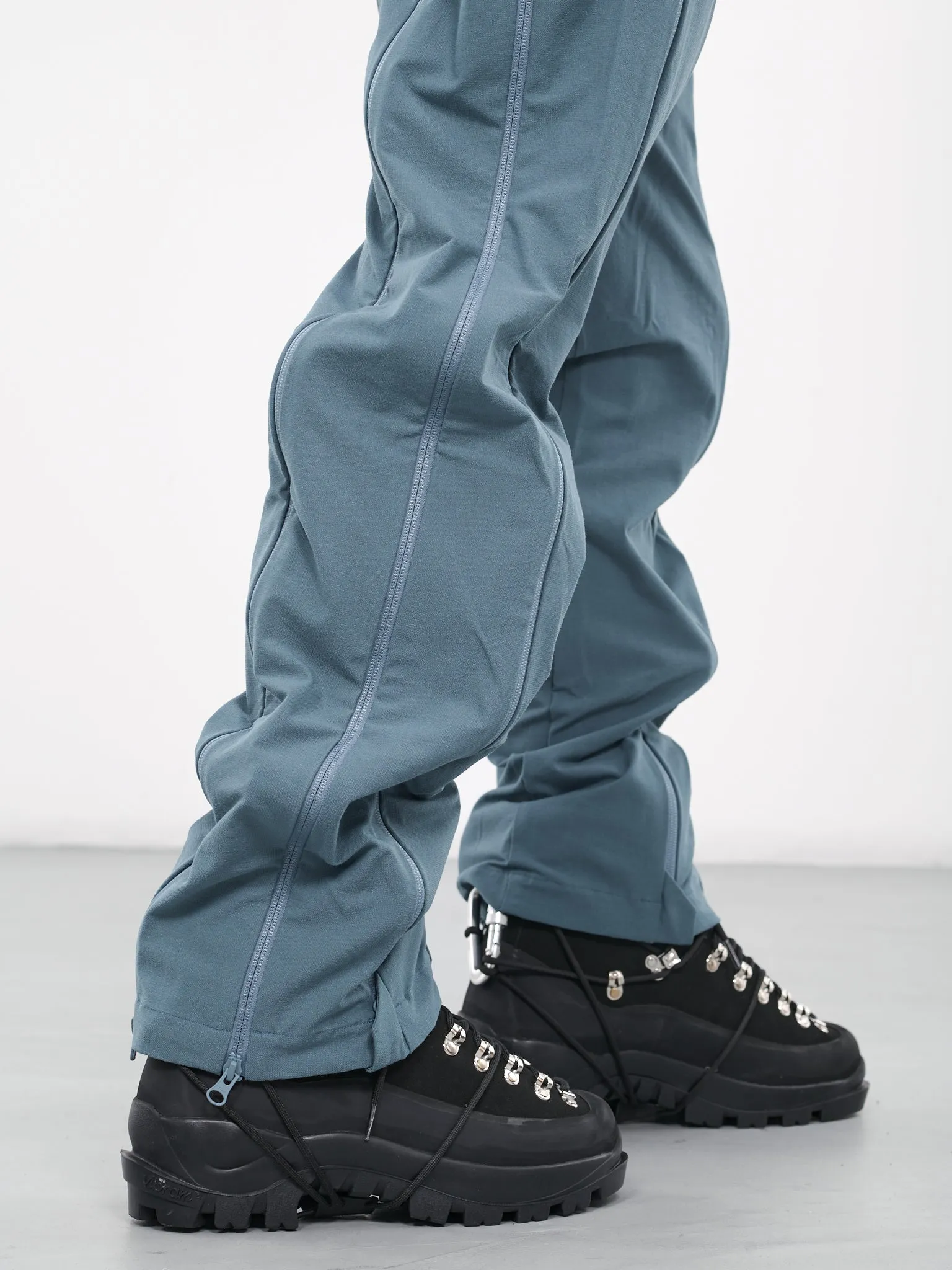 5.1 Center Technical Pants (BTPCBL-BLUE)