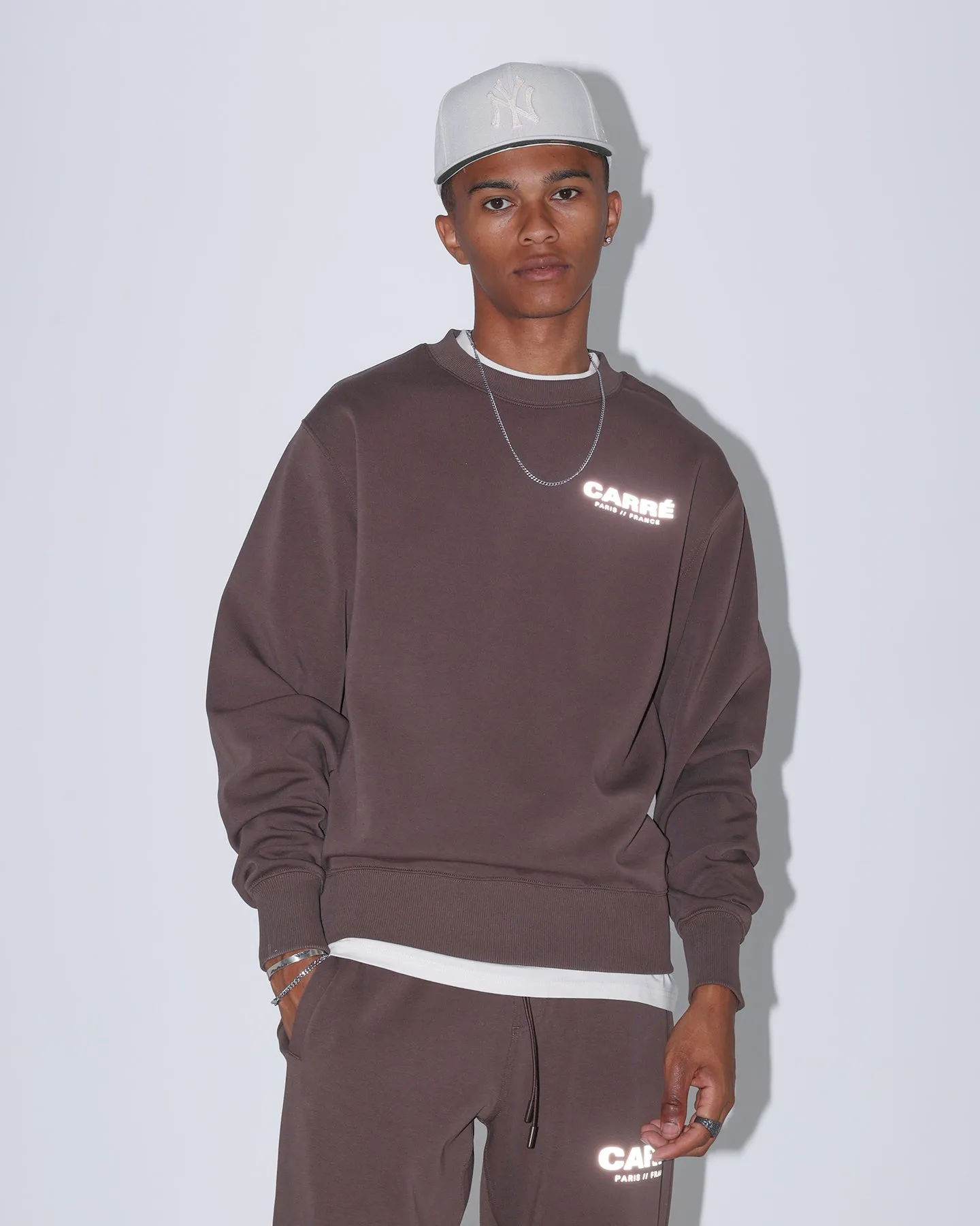 Carré Motion Crewneck Dark Brown