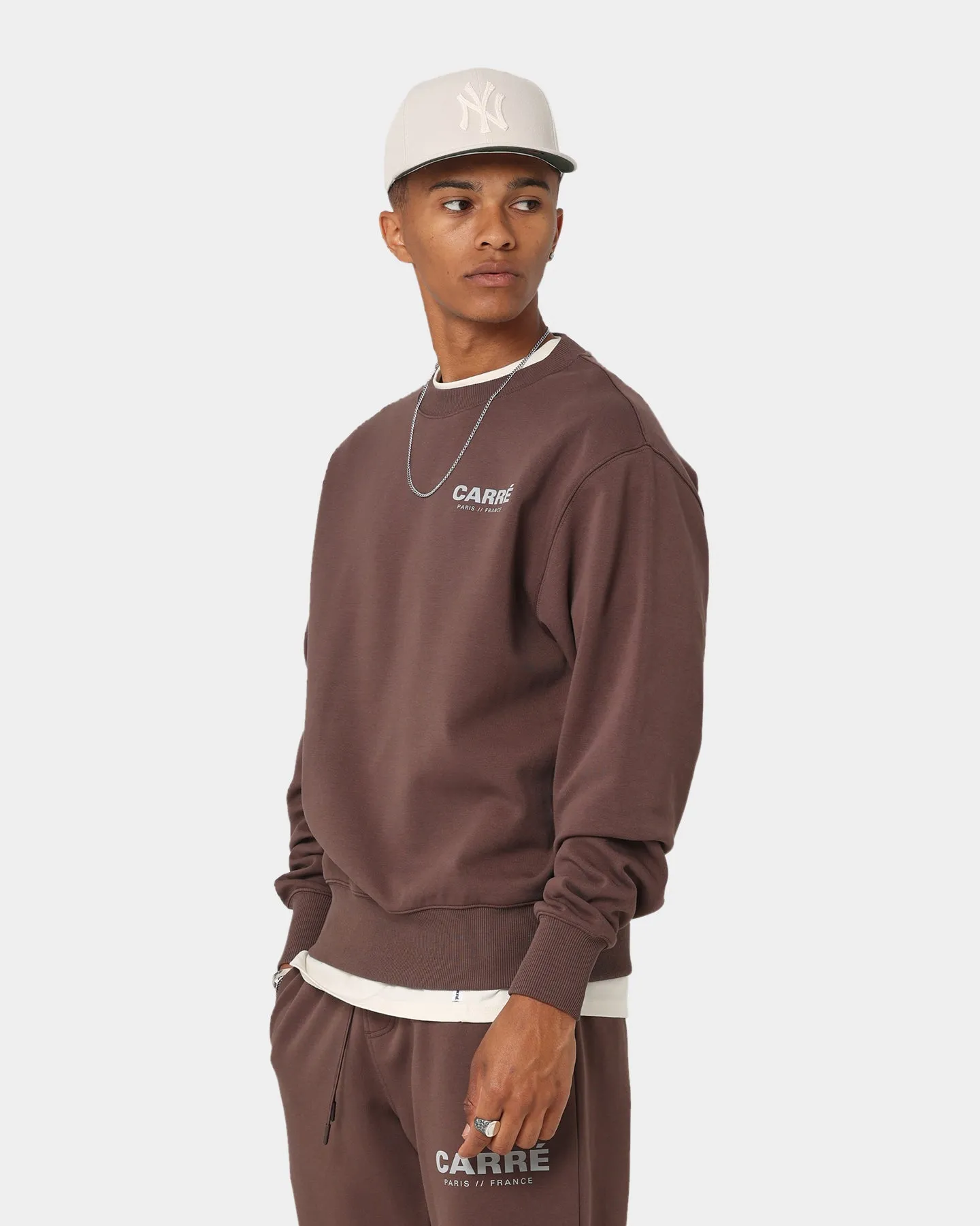 Carré Motion Crewneck Dark Brown