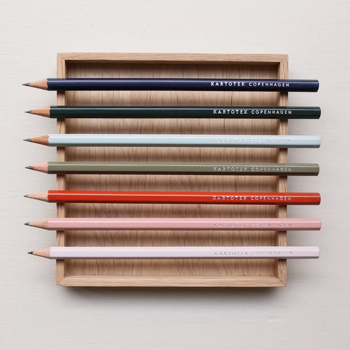 CEDAR WOOD PENCIL // NAVY