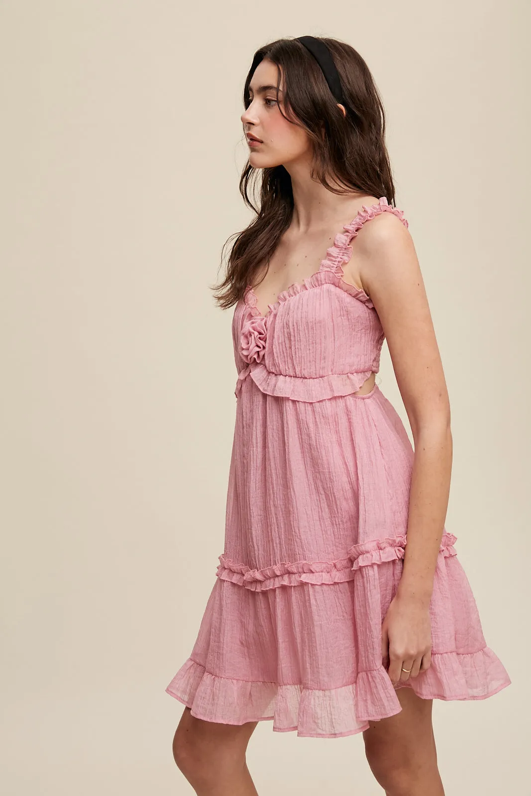 Delicate Sweetheart Ruffled Flower Detail Dress