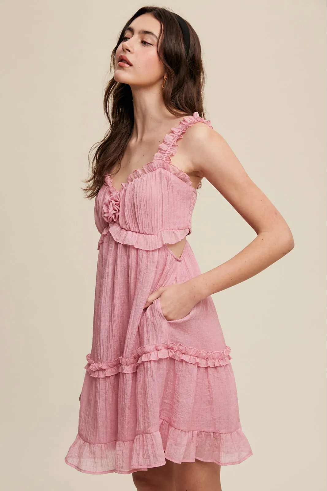 Delicate Sweetheart Ruffled Flower Detail Dress