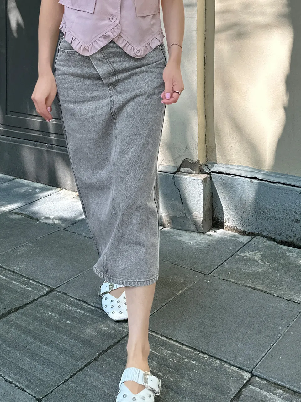 Faded Grey Asymmetrical Waist A-lined Panelled Skirt