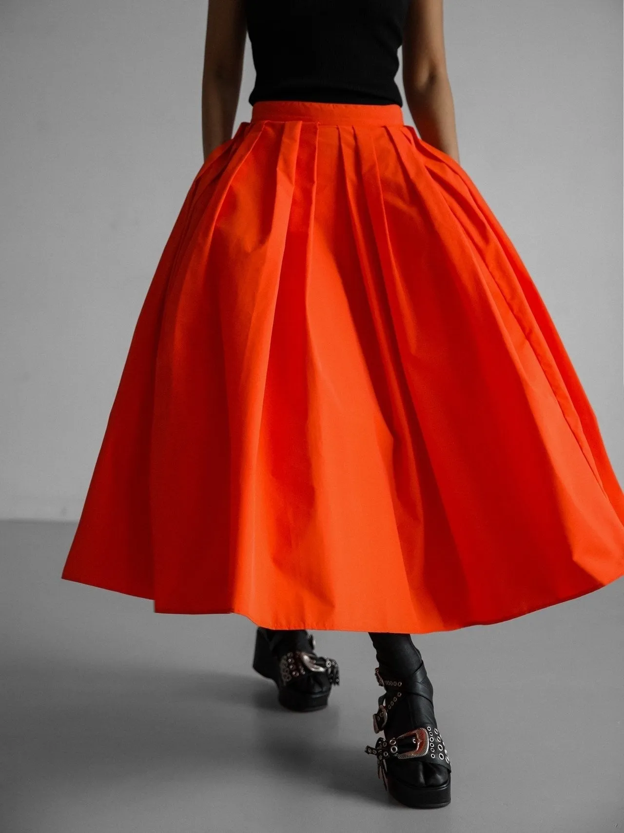 HIGH WAISTED PLEATED VOLUME SKIRT