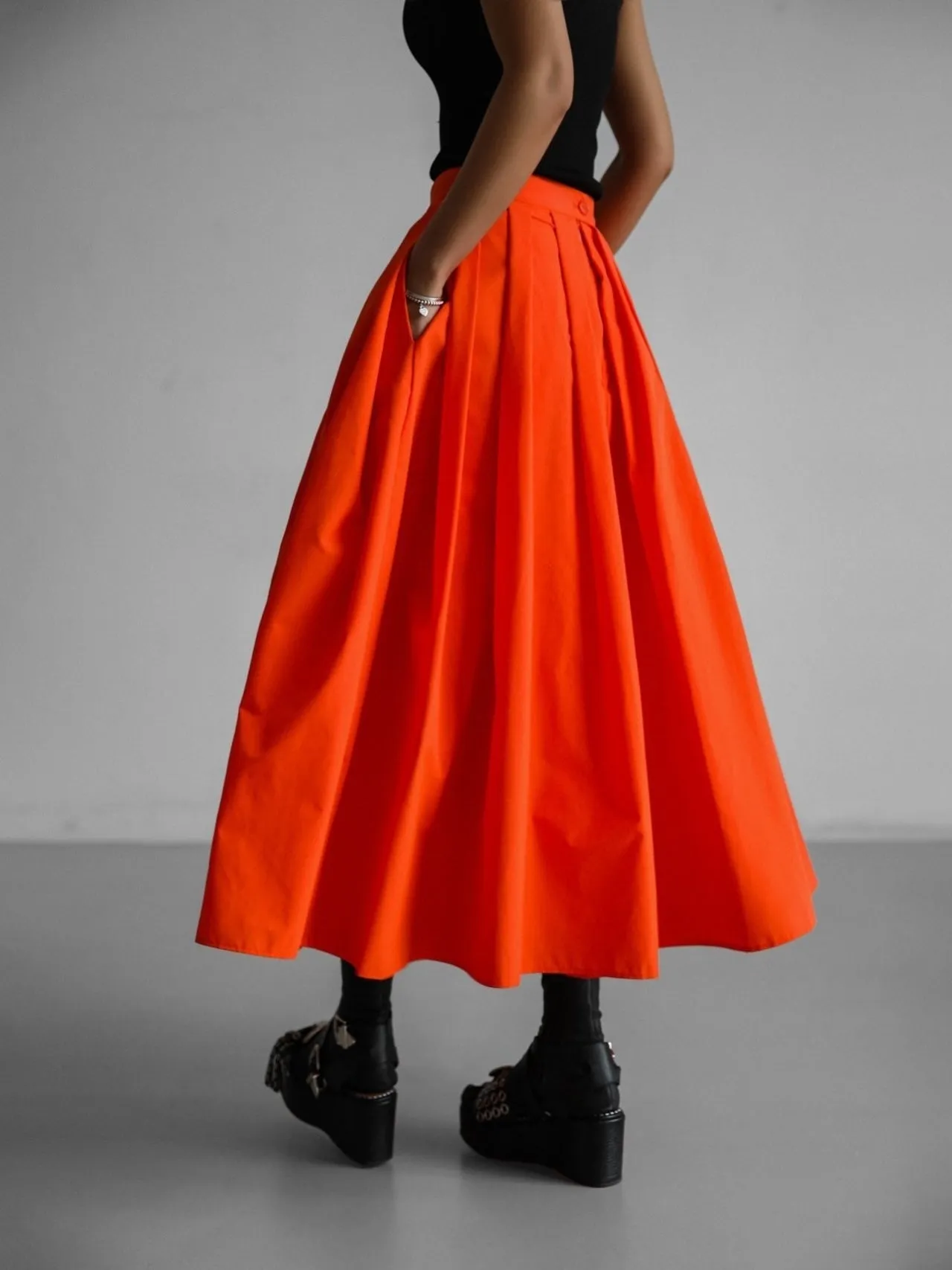 HIGH WAISTED PLEATED VOLUME SKIRT