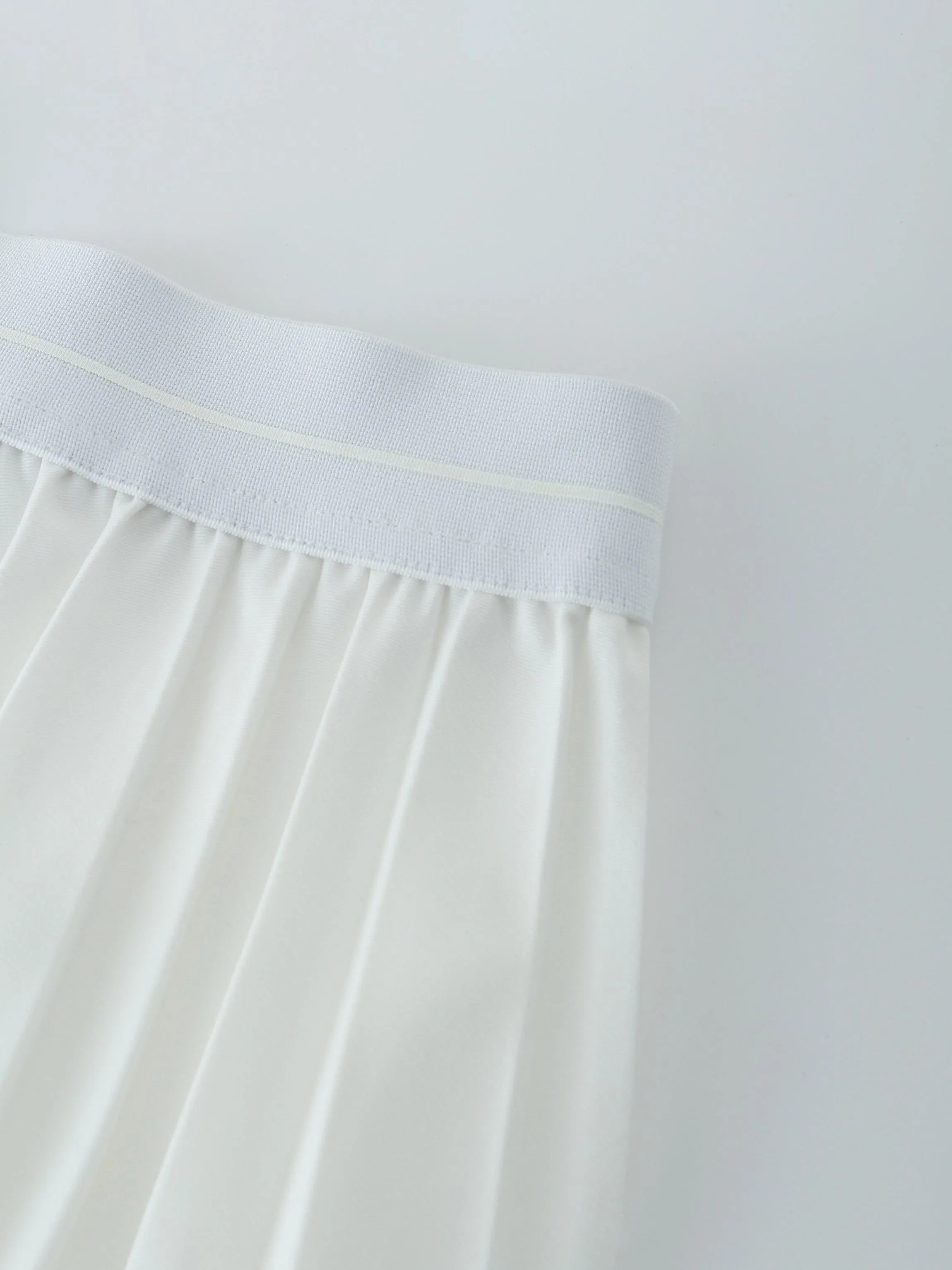 PLEATED SKIRT 27"- WHITE