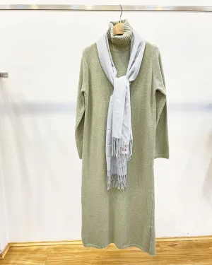 Turtle neck long wool dress